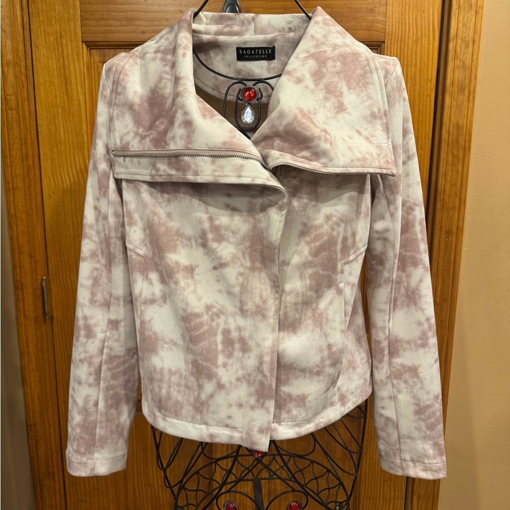 Bagatelle Collection Faux Suede Tie Dye Moto Jacket Dusty Rose & White, Medium